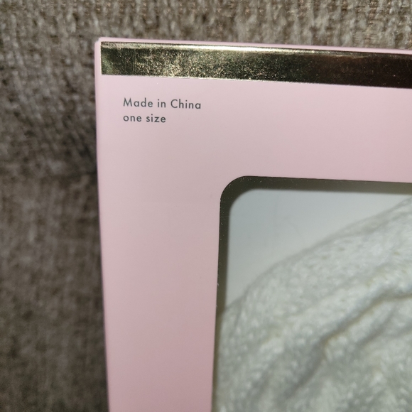 Kate Spade Ivory Cableknit Set - Picture 6 of 10